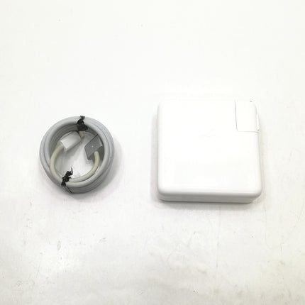 MacBook Pro M1 Pro / 14インチ / 2021 / 32GB / 1TB / シルバー / ランク:B / MKGT3J/A / 【中古品管理番号:37395】