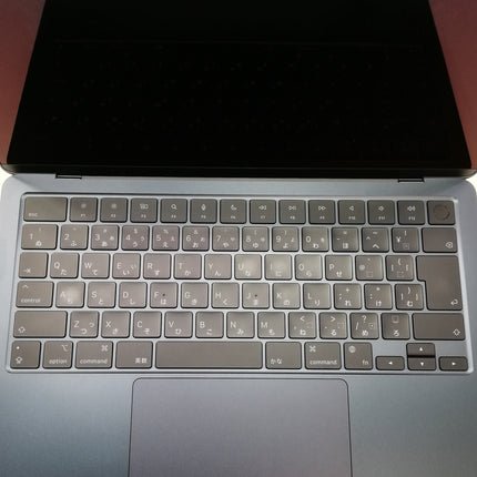 MacBook Air M2 / 13インチ / 2022 / 8GB / 256GB / ミッドナイト / ランク:B / MLY33J/A / 【中古品管理番号:37414】