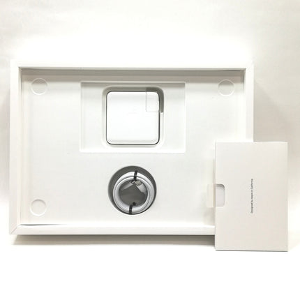 MacBook Pro M2 / 13インチ / 2022 / 8GB / 512GB / シルバー / ランク:A / MNEQ3J/A / 【中古品管理番号:37433】