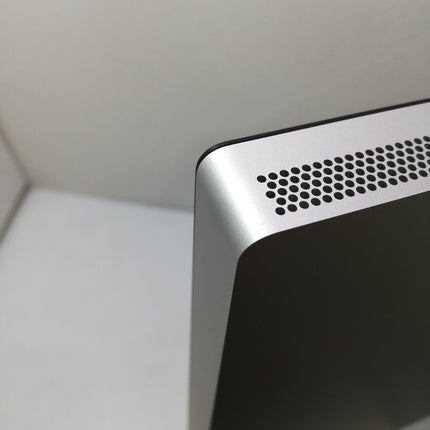 Studio Display 
標準ガラス - 傾きを調整できるスタンド / 27インチ / 2025 / / シルバー / ランク:A / MYJG3J/A / 【中古品管理番号:37560】