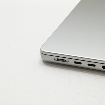 MacBook Pro M3Pro / 14インチ / 2023 / 18GB / 512GB / シルバー / ランク:B / MRX63J/A / 【中古品管理番号:37584】