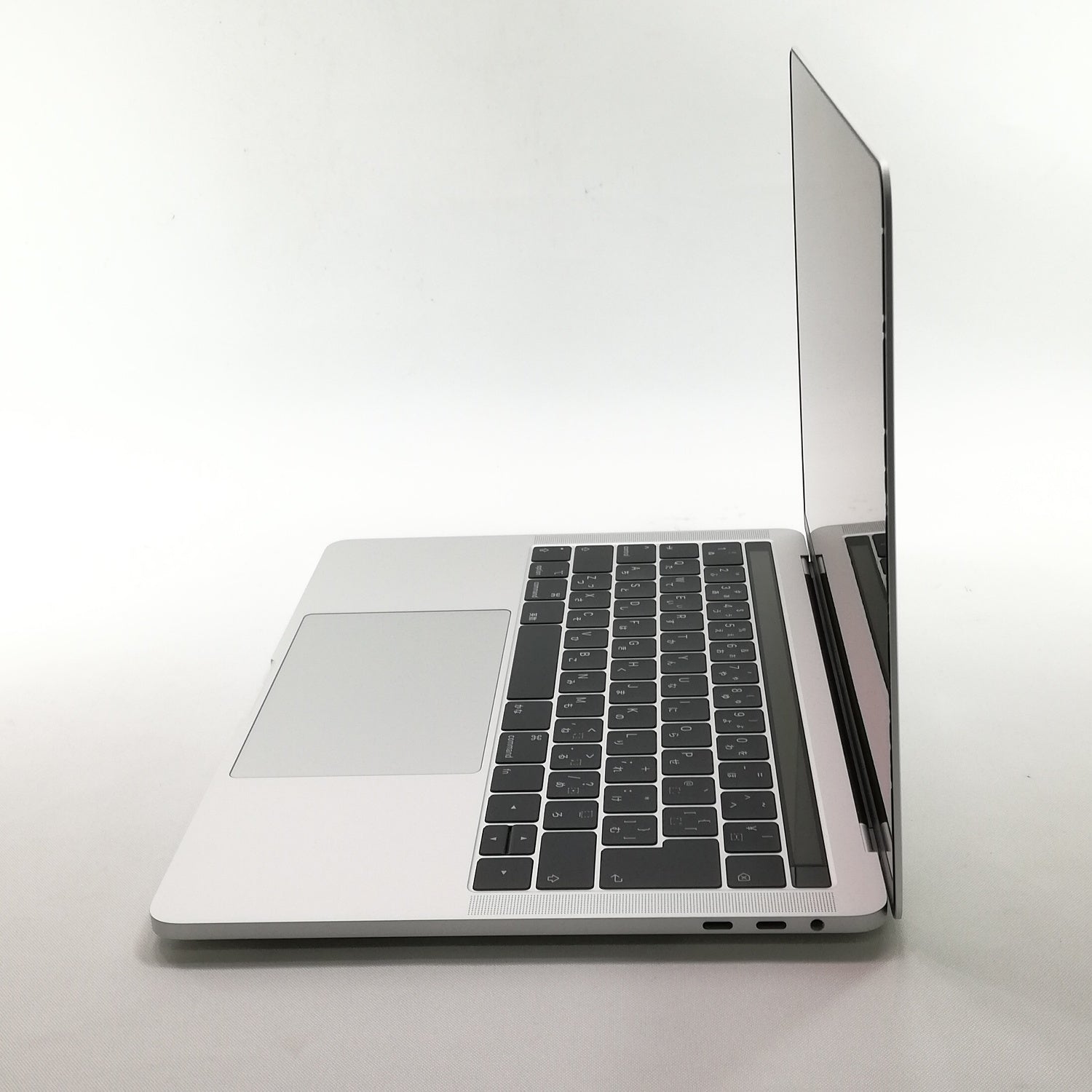 MacBook Pro Touch Bar 13インチ / 2019 / 8GB / 512GB / シルバー