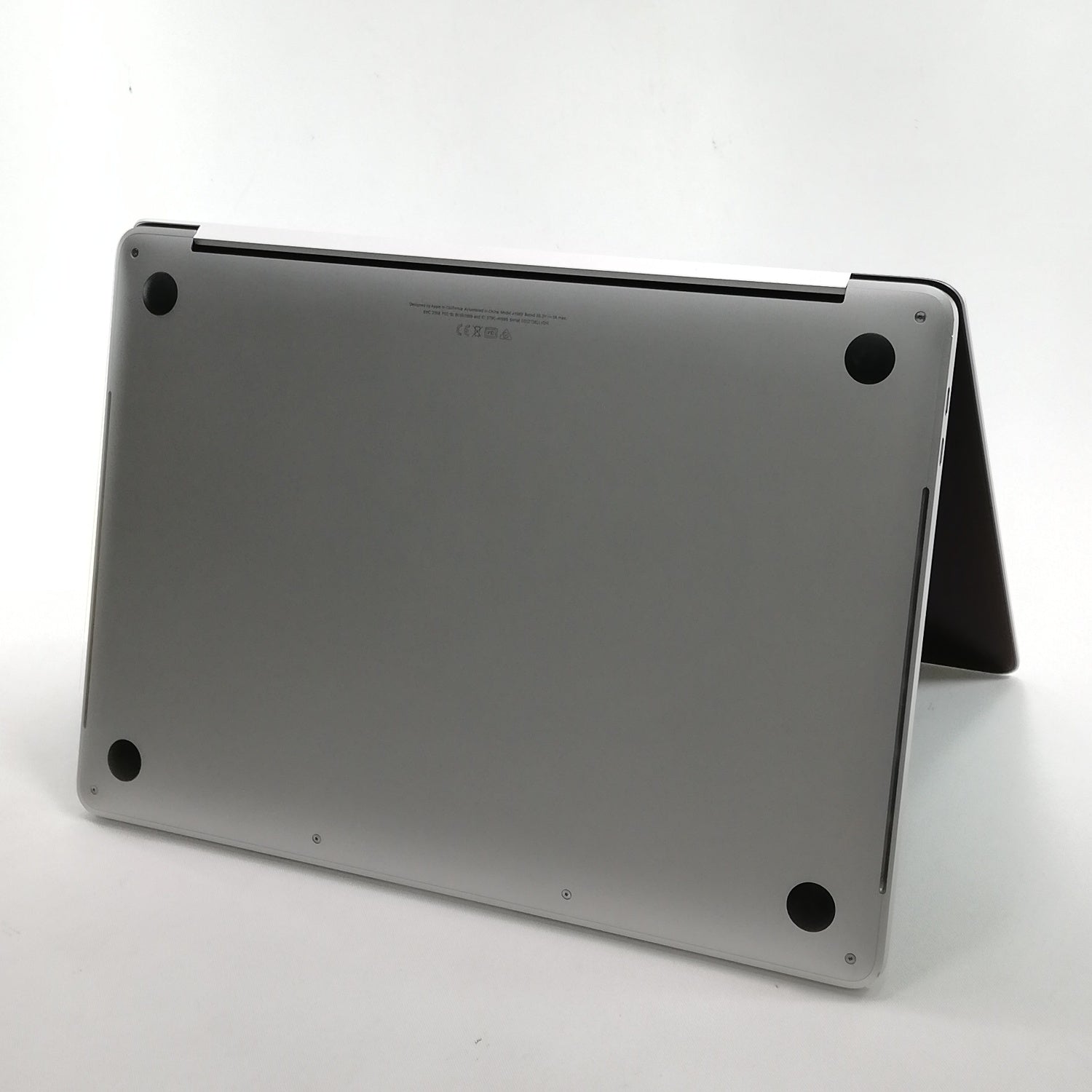 MacBook Pro Touch Bar 13インチ / 2019 / 8GB / 512GB / シルバー / ランク:C / MV9A – 秋葉館