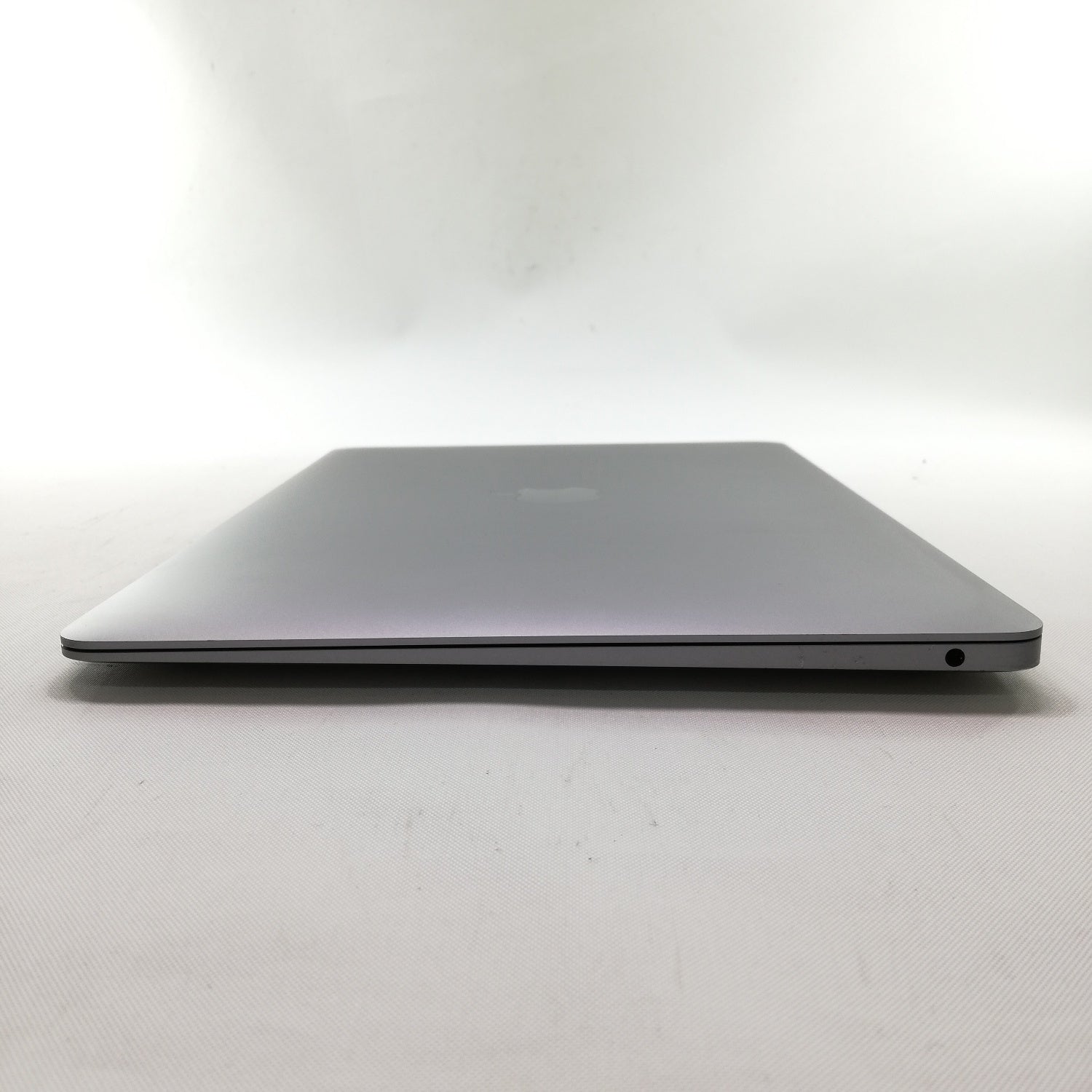 MacBook Air M1 13インチ / Mid2020 / 8GB / 256GB / スペース