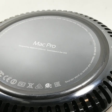 Mac Pro / Late 2013 / 64GB / 512GB / ブラック / ランク:B / MD878J/A 【管理番号:31713】