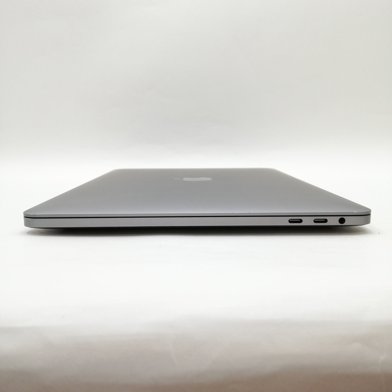 MacBook 中古 販売】MacBook Pro Touch Bar / 13インチ / 2020 / 16GB 