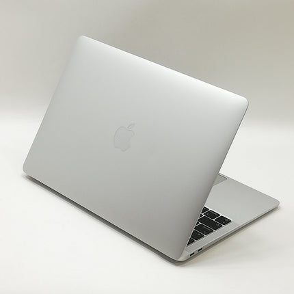MacBook Air M1 / 13インチ / Mid2020 / 8GB / 512GB / シルバー / ランク:C / MGNA3J/A / 【管理番号:32844】