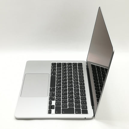 MacBook Air M2 / 13インチ / 2022 / 8GB / 512GB / シルバー / ランク:A / MLY03J/A / 【管理番号:33053】