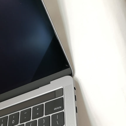 MacBook Pro Touch Bar / 13インチ / 2018 / 16GB / 512GB / スペースグレイ / ランク:C / MR9R2J/A / 【管理番号:33161】