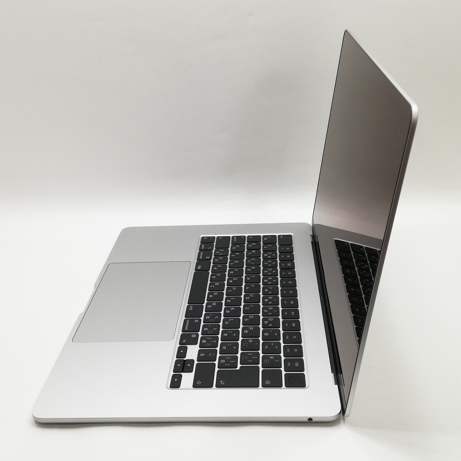 MacBook 中古 販売】MacBook Air M2 / 15インチ / 2023 / 8GB / 256GB ...