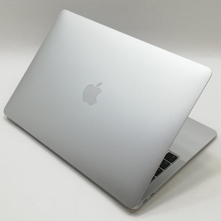 MacBook Air M1 / 13インチ / Mid2020 / 8GB / 512GB / シルバー / ランク:C / MGNA3J/A / 【管理番号:33367】