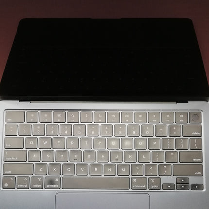 MacBook Air M2 / 13インチ / 2022 / 8GB / 1TB / ミッドナイト / ランク:C / MLY43J/A / 【中古品管理番号:34039】