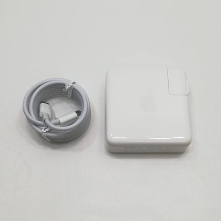 MacBook Pro M2 / 13インチ / 2022 / 8GB / 512GB / スペースグレイ / ランク:B / MNEJ3J/A / 【中古品管理番号:34240】