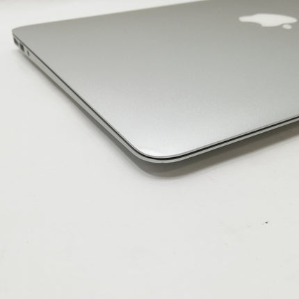 【週末限定特価！】MacBook Air / 13インチ / Mid 2013 / 4GB / 256GB / シルバー / ランク:C / MD761J/A / 【中古品管理番号:34320】