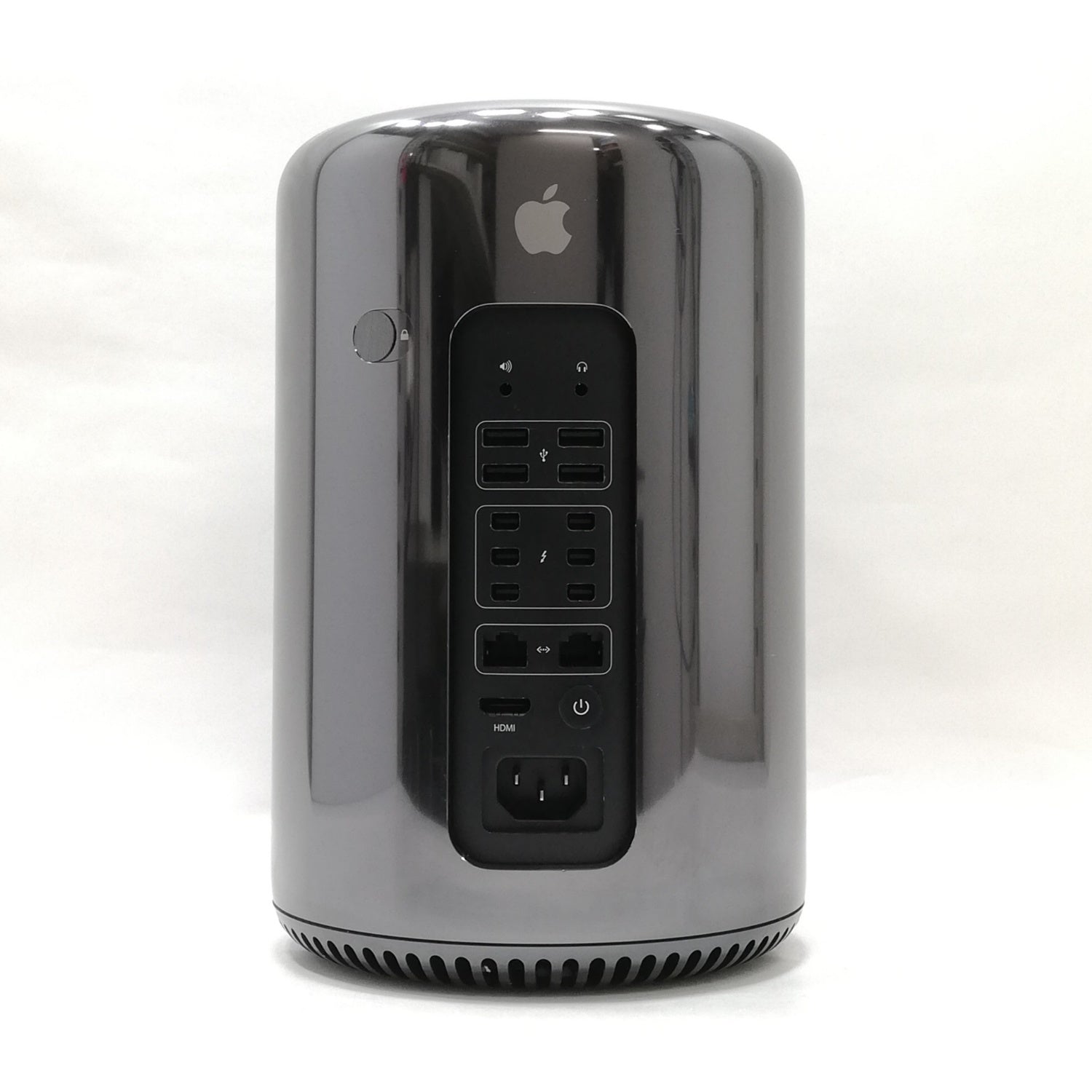 Mac Pro / Late 2013 / 32GB / 256GB / ブラック / ランク:B / MQGG2J/A / 【中古品管理番号:34336】