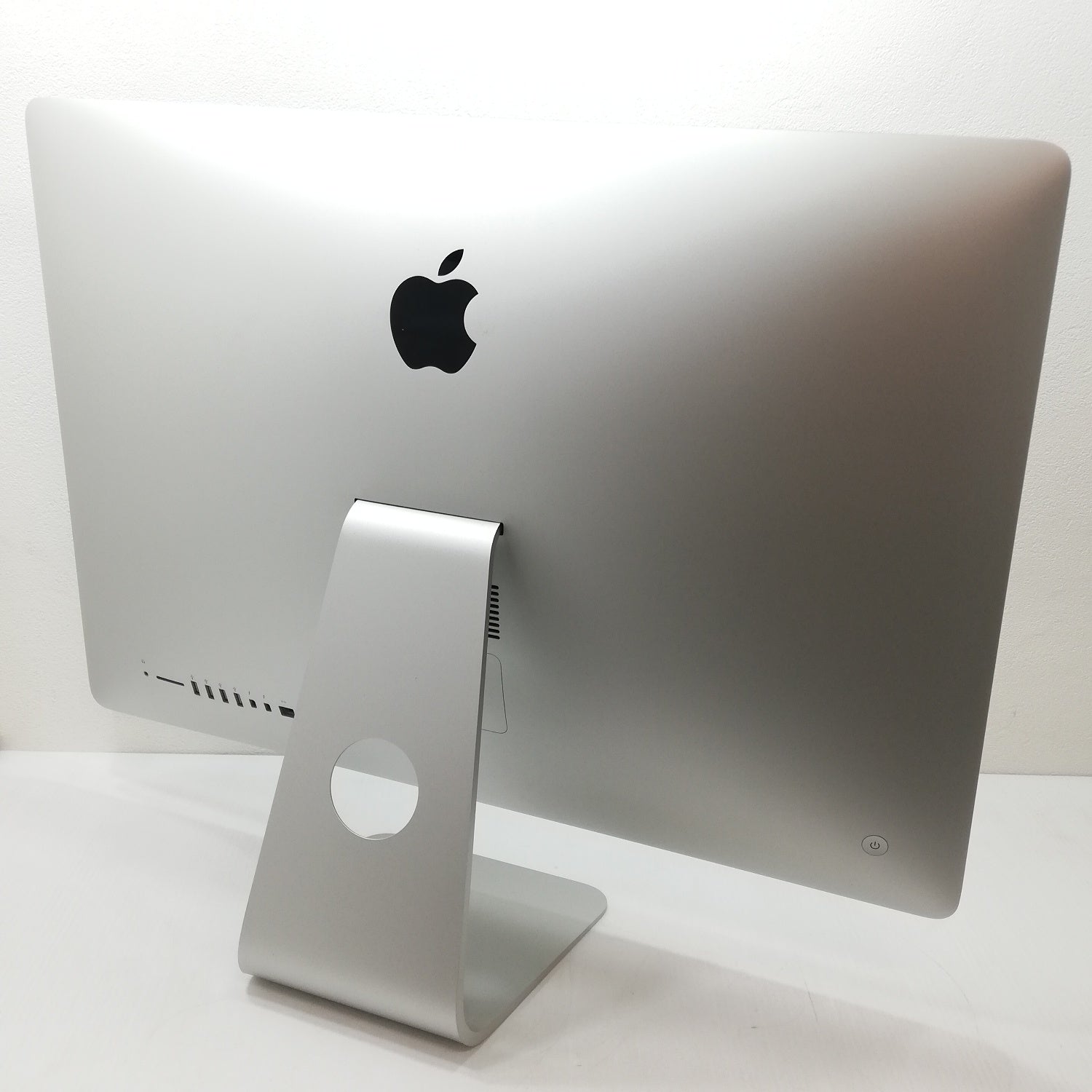 iMac 中古 販売】iMac Retina 5K / 27インチ / Late 2015 / 16GB / 2TB / シルバー / ランク:C /  MK482J/A / 【中古品管理番号:34470】｜Mac専門店 秋葉館【中古Mac】【中古iPad】【中古iPhone】販売中！