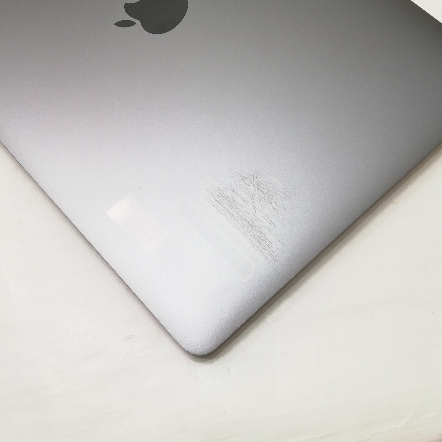 MacBook 中古 販売】MacBook Pro M1 / 13インチ / 2020 / 8GB / 256GB / スペースグレイ / ランク:C  / MYD82J/A / 【中古品管理番号:34772】｜Mac専門店 秋葉館【中古Mac】【中古iPad】【中古iPhone】販売中！