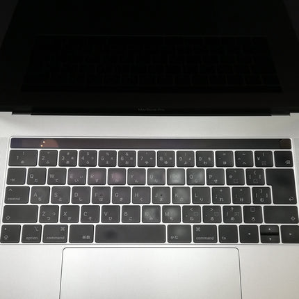 【週末限定特価】MacBook Pro Touch Bar / 15インチ / 2019 / 32GB / 1TB / シルバー / ランク:C / MV932J/A / 【中古品管理番号:34856】