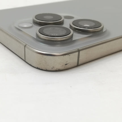 iPhone 15 Pro / 2023 / 512GB / ナチュラルチタニウム / SoftBank版SIMフリー / ランク:C / MTUK3J/A / A3101 【中古品管理番号:35215】