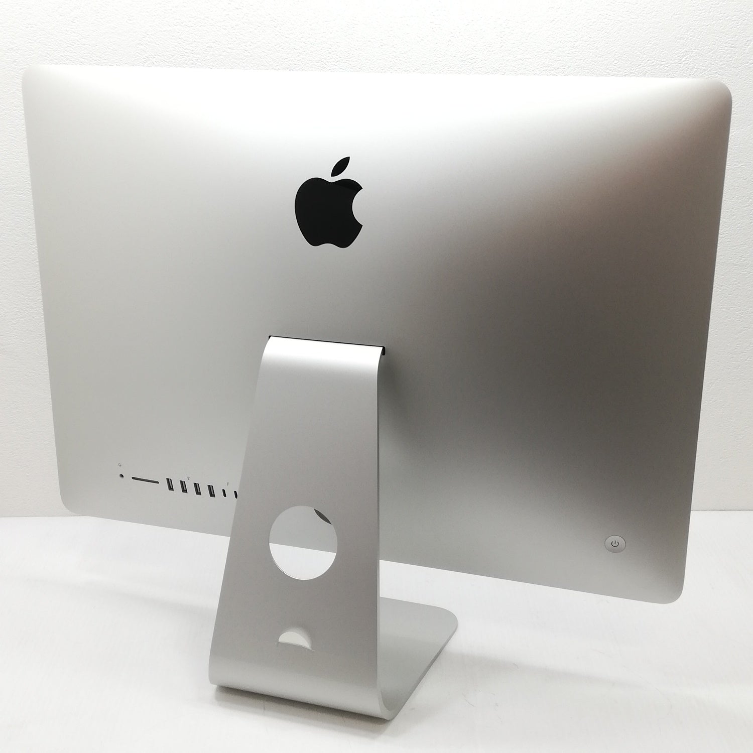 iMac 中古 販売】iMac Retina 4K / 21インチ / 2019 / 8GB / 1TB