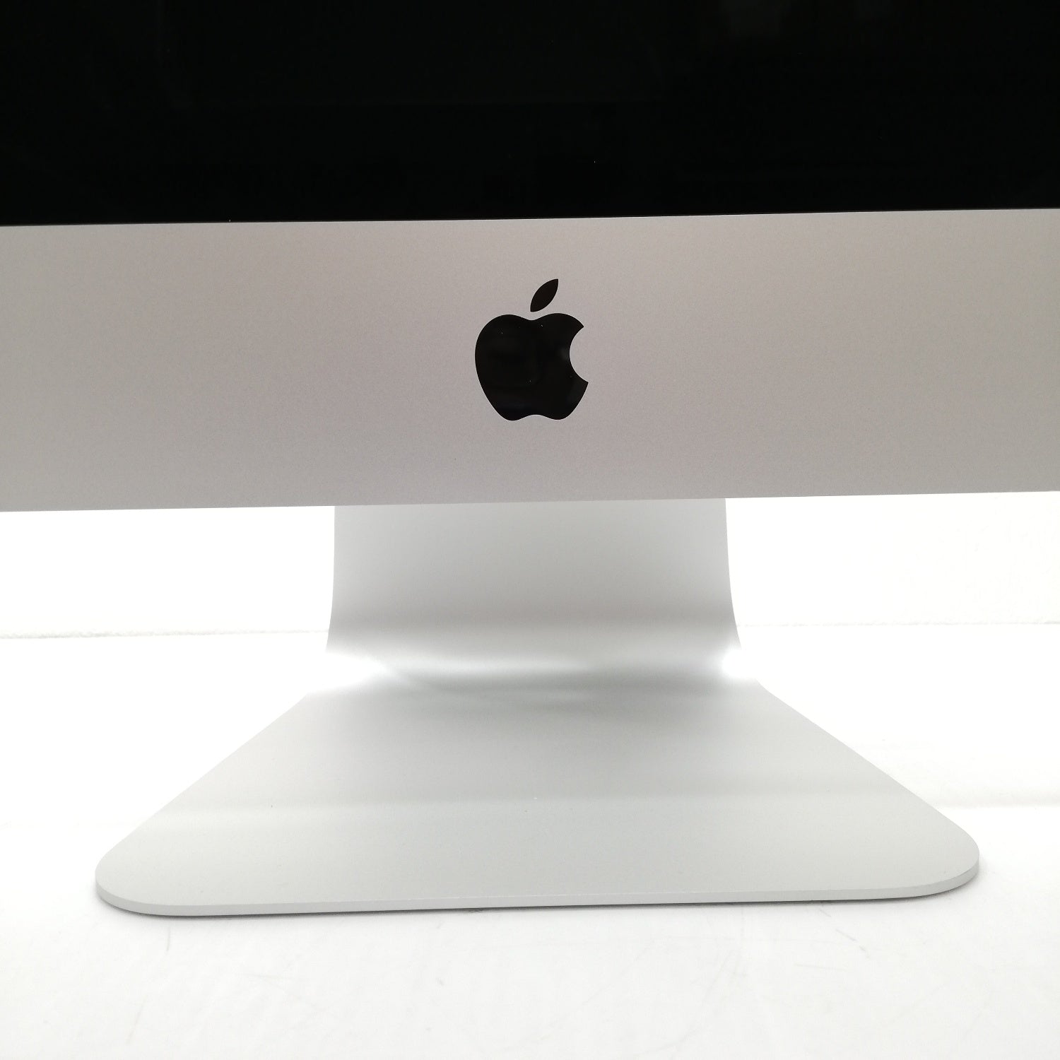 iMac 中古 販売】iMac Retina 4K / 21インチ / 2019 / 8GB / 1TB