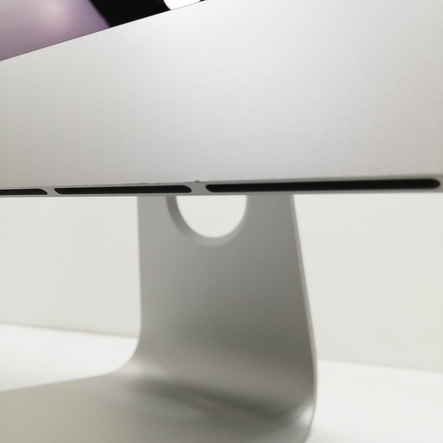 iMac 2019 Retina 4kディスプレイ21.5 8GB 1TB Apple Certified Refurbished 21.5