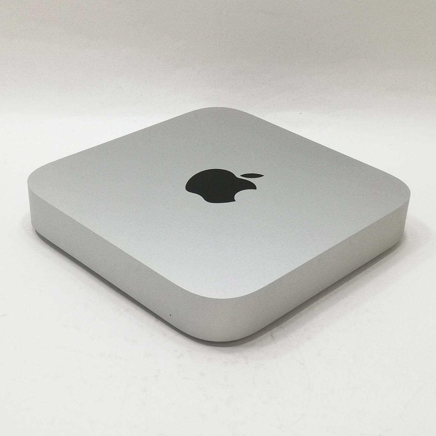 Mac mini M2 / 2023 / 8GB / 256GB / シルバー / ランク:A / MMFJ3J/A / 【中古品管理番号:35315】