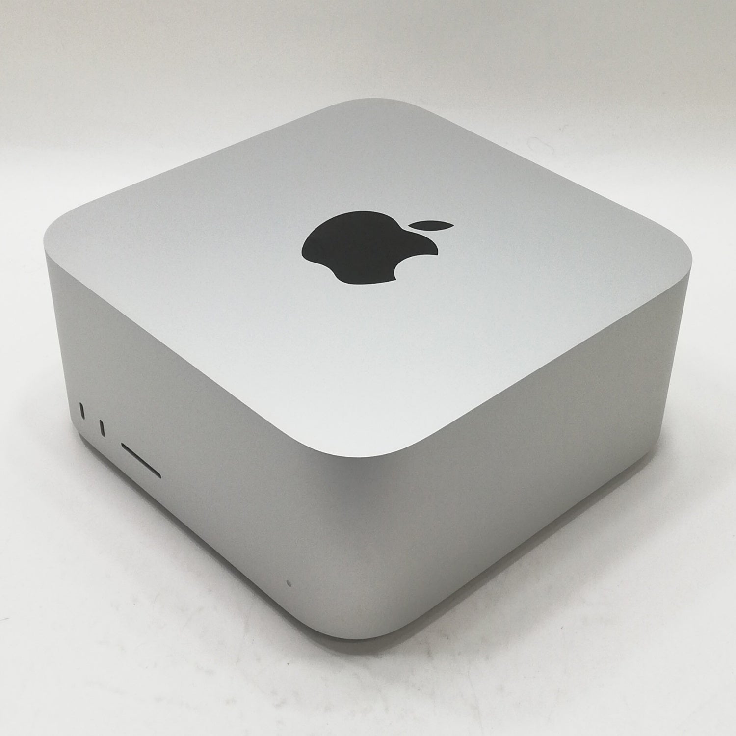 Mac Studio / 2022 / 128GB / 4TB / シルバー / ランク:A / MJMW3J/A / 【中古品管理番号:35495】