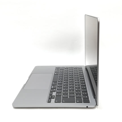 MacBook Air M2 / 13インチ / 2022 / 8GB / 512GB / スペースグレイ / ランク:A / MLXX3J/A / 【中古品管理番号:35634】