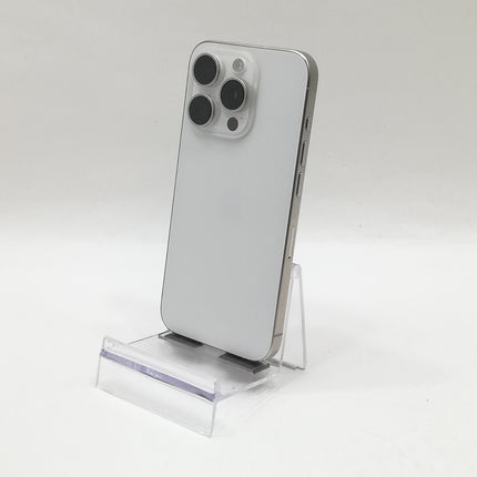 iPhone 15 Pro / 2023 / 128GB / ホワイトチタニウム / 国内版SIMフリー / ランク:A / MTU83J/A / A3101 【中古品管理番号:36022】