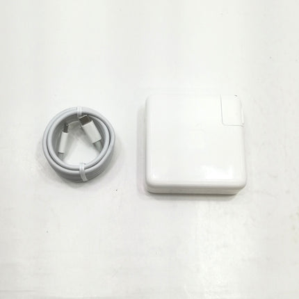 MacBook Pro Touch Bar / 16インチ / 2019 / 64GB / 1TB / スペースグレイ / ランク:C / MVVK2J/A / 【中古品管理番号:36053】