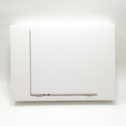 MacBook Air M2 / 13インチ / 2022(2024) / 16GB / 256GB / スターライト / ランク:A / MC7W4J/A / 【中古品管理番号:36085】