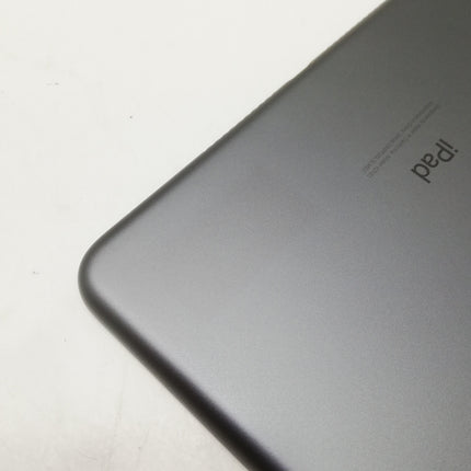 iPad mini / Wi-Fiモデル / 7インチ / 第5世代 / 2019 / 64GB / スペースグレイ / ランク:C / MUQW2J/A / A2133 【中古品管理番号:36114】