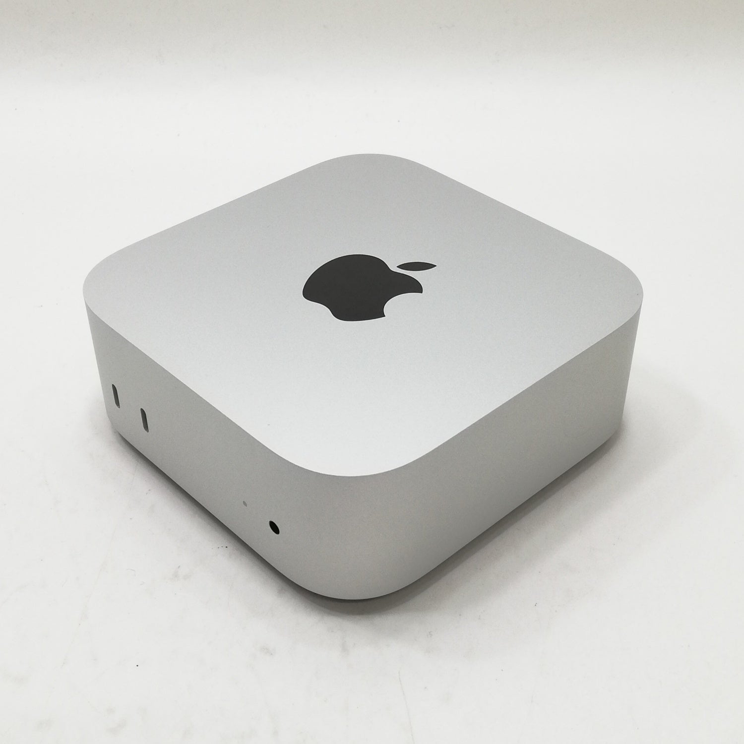 Mac mini M4 / 2024 / 16GB / 256GB / シルバー / ランク:A / MU9D3J/A / 【中古品管理番号:36118】