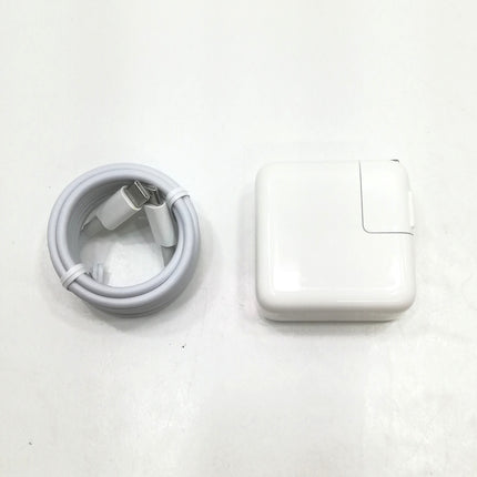 MacBook Air M1 / 13インチ / Mid2020 / 8GB / 256GB / MacBook Air (M1) / ランク:B / MGN93J/A / 【中古品管理番号:36125】