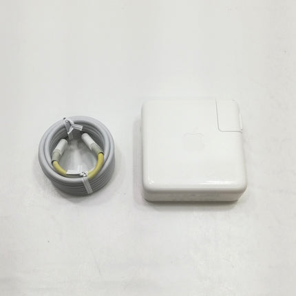 【週末限定特価】 MacBook Pro Touch Bar / 13インチ / Late 2016 / 8GB / 256GB / スペースグレイ / ランク:C / MLH12J/A / 【中古品管理番号:36196】