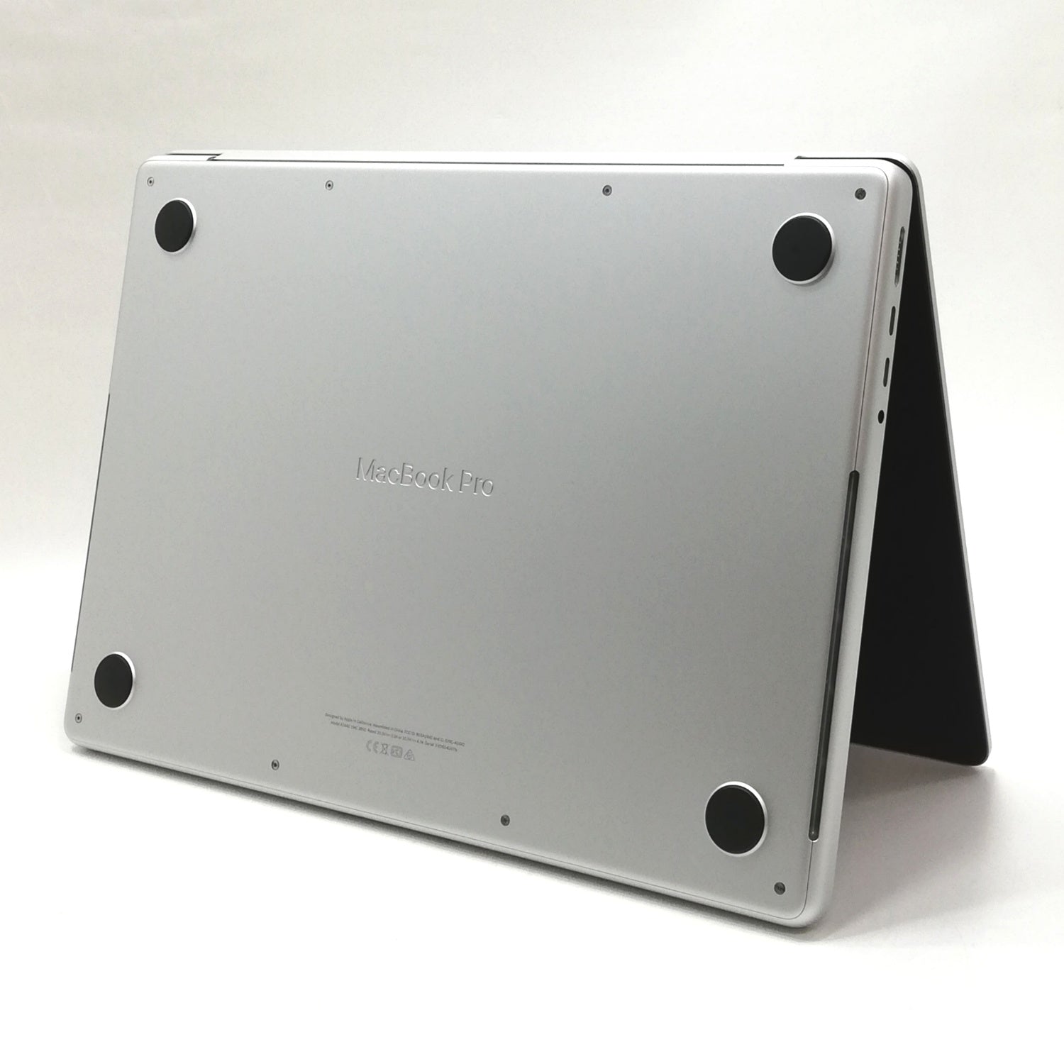 MacBook 中古 販売】MacBook Pro M1 Pro / 14インチ / 2021