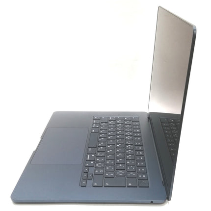 MacBook Air M2 / 15インチ / 2023 / 8GB / 256GB / ミッドナイト / ランク:B / MQKW3J/A / 【中古品管理番号:36307】