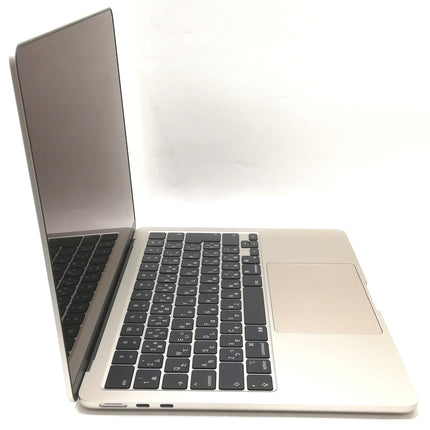 MacBook Air M2 / 13インチ / 2022(2024) / 16GB / 256GB / スターライト / ランク:A / MC7W4J/A / 【中古品管理番号:36316】