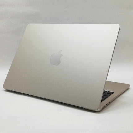 MacBook Air M2 / 13インチ / 2022(2024) / 16GB / 256GB / スターライト / ランク:A / MC7W4J/A / 【中古品管理番号:36316】