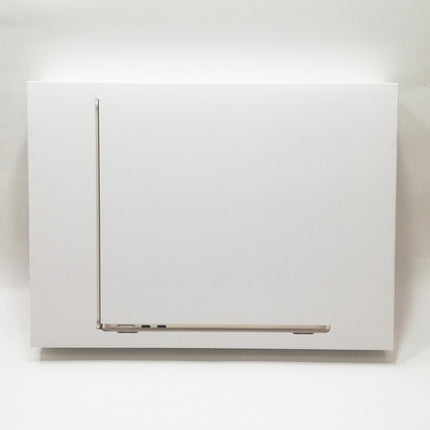 MacBook Air M2 / 13インチ / 2022(2024) / 16GB / 256GB / スターライト / ランク:A / MC7W4J/A / 【中古品管理番号:36316】