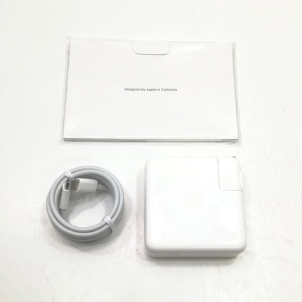MacBook Pro M2 / 13インチ / 2022 / 8GB / 512GB / スペースグレイ / ランク:A / MNEJ3J/A / 【中古品管理番号:36322】