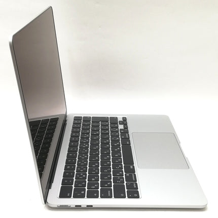 MacBook Air M2 / 13インチ / 2022 / 8GB / 256GB / シルバー / ランク:B / MLXY3J/A / 【中古品管理番号:36334】