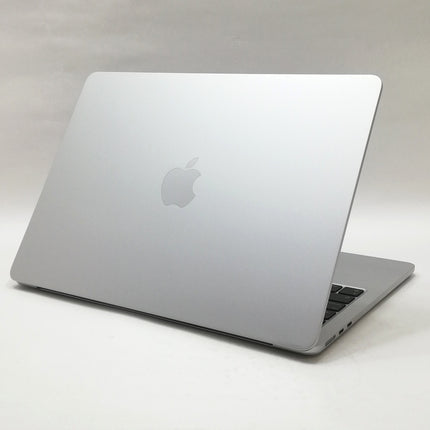 MacBook Air M2 / 13インチ / 2022 / 8GB / 256GB / シルバー / ランク:B / MLXY3J/A / 【中古品管理番号:36334】