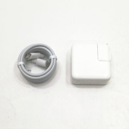 MacBook Air M1 / 13インチ / Mid2020 / 8GB / 256GB / シルバー / ランク:D / MGN93J/A / 【中古品管理番号:36347】