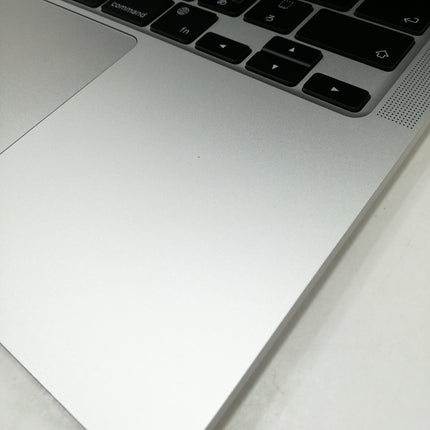 MacBook Pro M2 / 13インチ / 2022 / 24GB / 512GB / シルバー / ランク:B / MNEQ3J/A / 【中古品管理番号:36367】