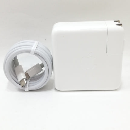 MacBook Pro M2 / 13インチ / 2022 / 24GB / 512GB / シルバー / ランク:B / MNEQ3J/A / 【中古品管理番号:36367】