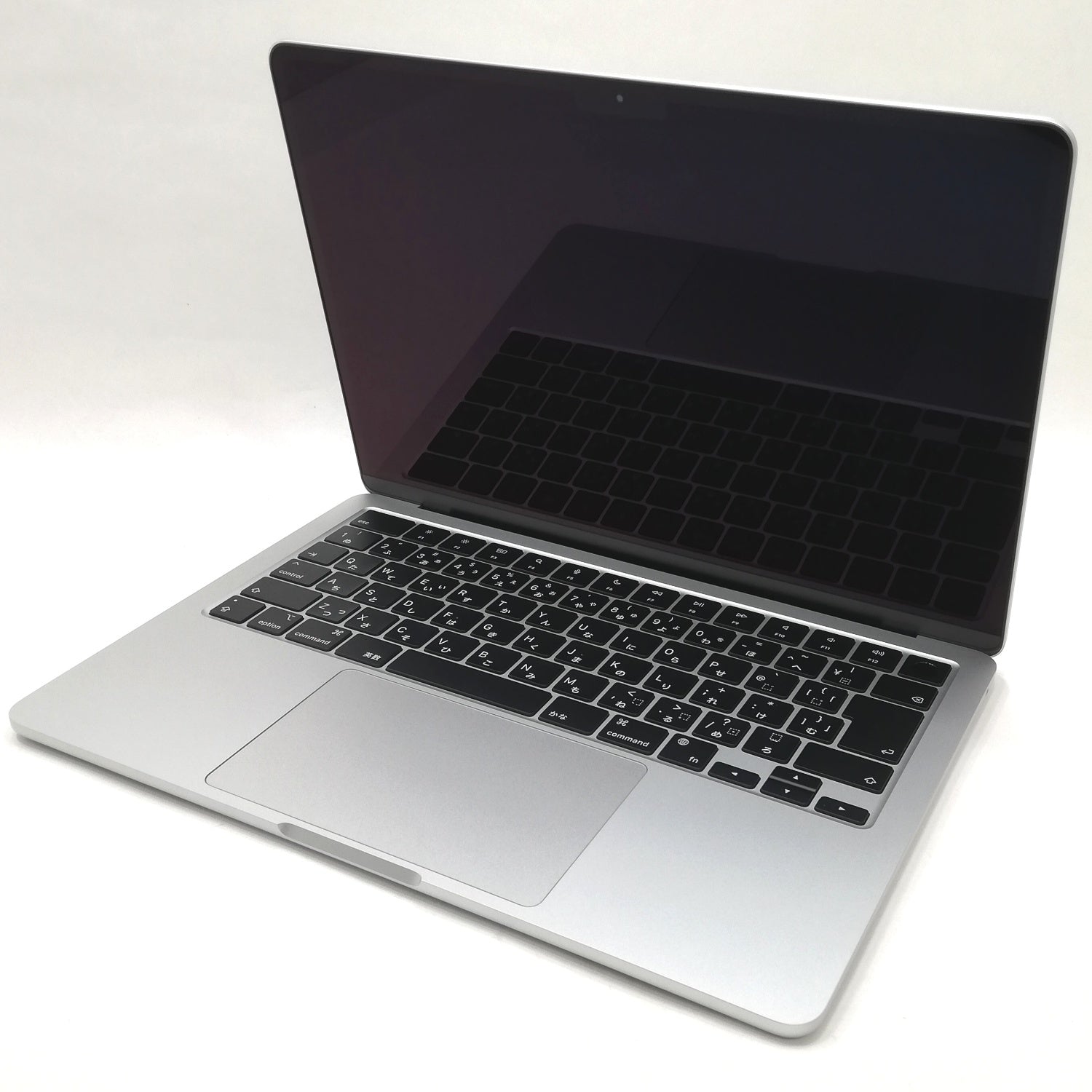 MacBook Air M2 / 13インチ / 2022(2024) / 16GB / 256GB / シルバー / ランク:A / MC7V4J/A / 【中古品管理番号:36497】