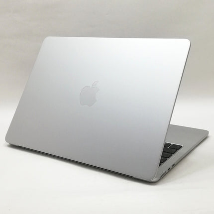 MacBook Air M2 / 13インチ / 2022(2024) / 16GB / 256GB / シルバー / ランク:A / MC7V4J/A / 【中古品管理番号:36497】