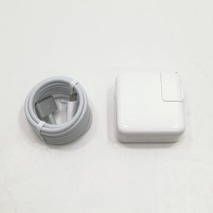 MacBook Air M2 / 13インチ / 2022(2024) / 16GB / 256GB / シルバー / ランク:A / MC7V4J/A / 【中古品管理番号:36497】